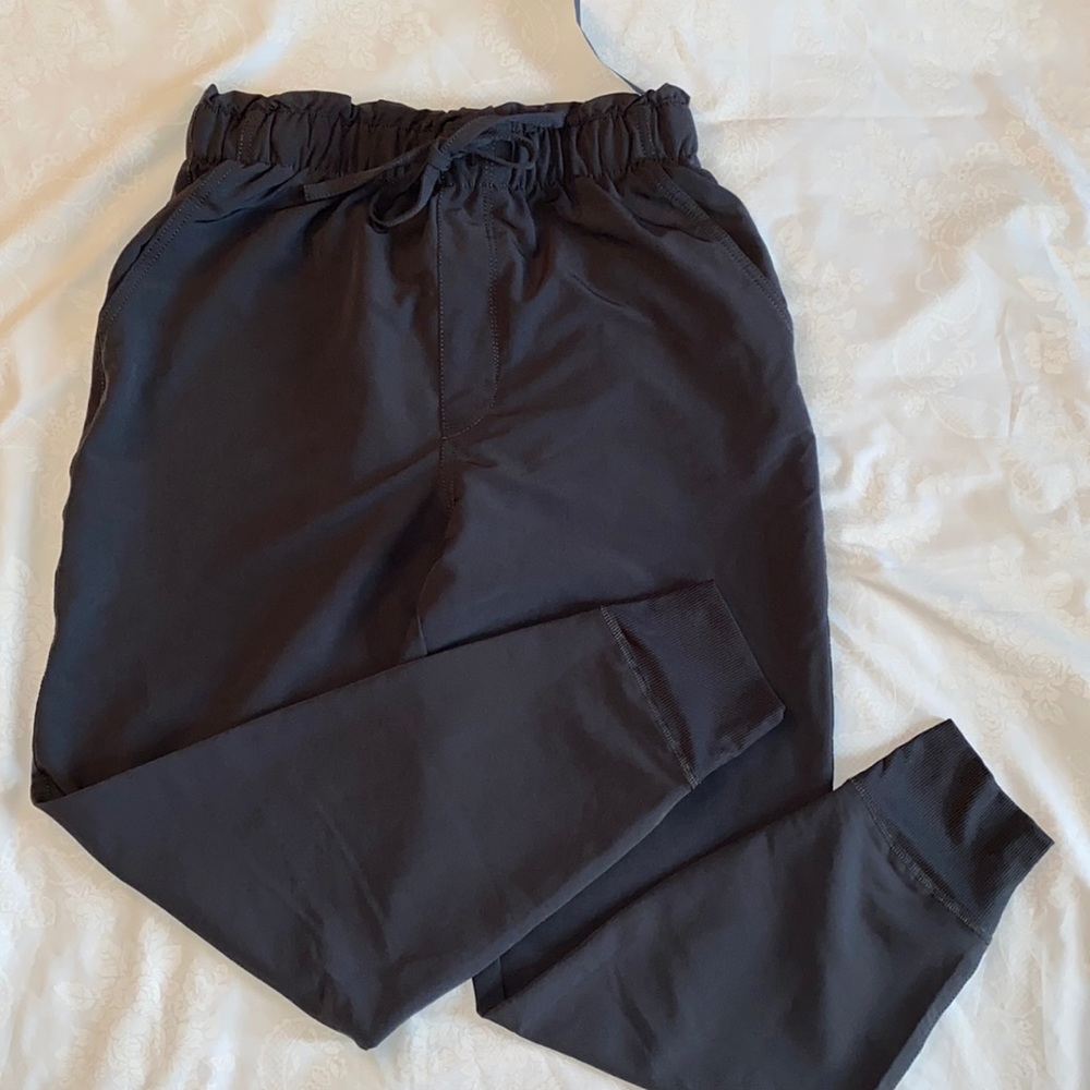 NWT Abercrombie & Fitch gray high rise wind pant joggers